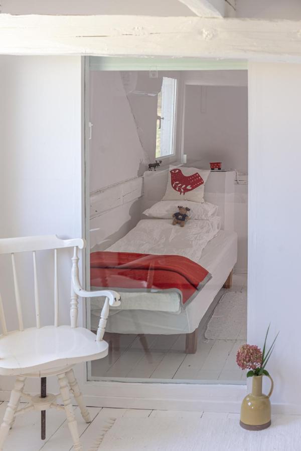 Bed and Breakfast Red Bird Farm Ystad Exterior foto
