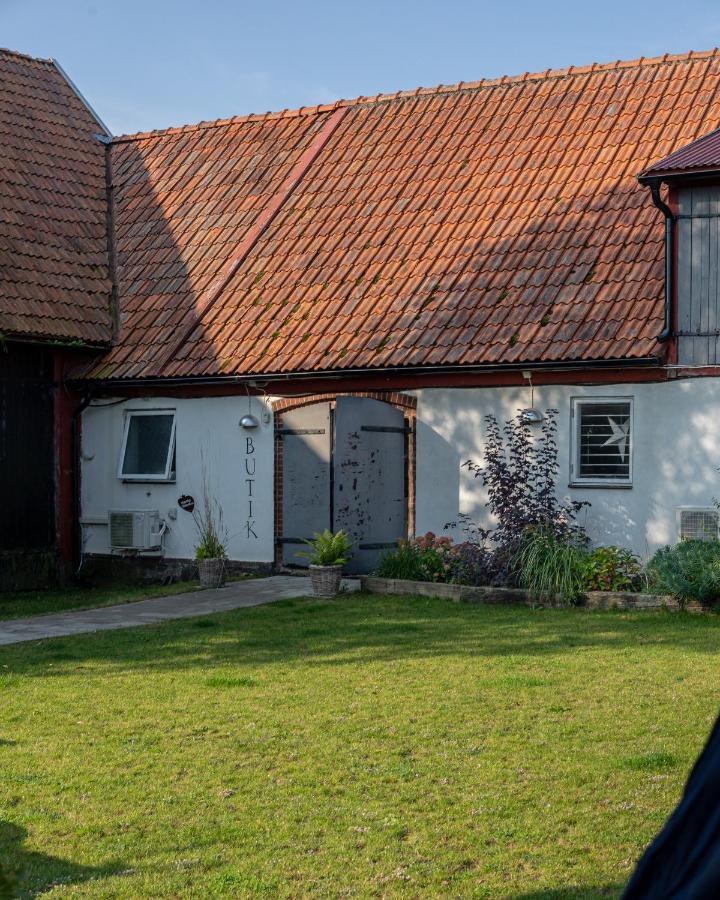 Bed and Breakfast Red Bird Farm Ystad Exterior foto