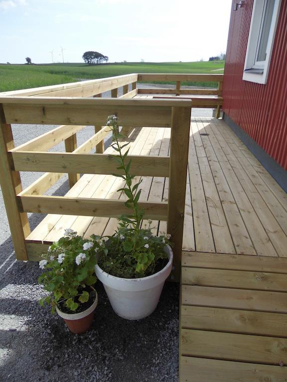 Bed and Breakfast Red Bird Farm Ystad Exterior foto