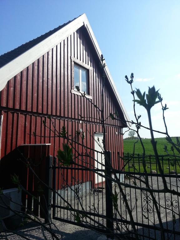 Bed and Breakfast Red Bird Farm Ystad Exterior foto