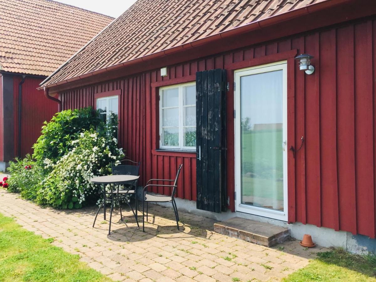 Bed and Breakfast Red Bird Farm Ystad Exterior foto